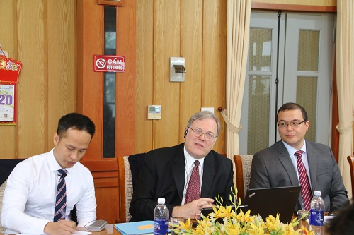 Vietnam Government Committee for Religious Affairs Receives Delegation of US lawyers