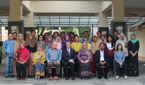 Intensive Master Level Course in Yogyakarta : Sharia and Human Rights: Scholarly Background and Cases of Controversy in Contemporary Indonesia - 2014