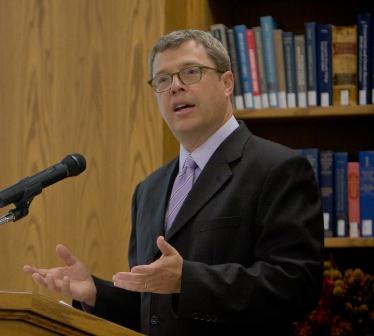 Brett Scharffs Addresses "The Role of Judges in Determining the Meaning of Religious Symbols" at ICLRS Discussion Series