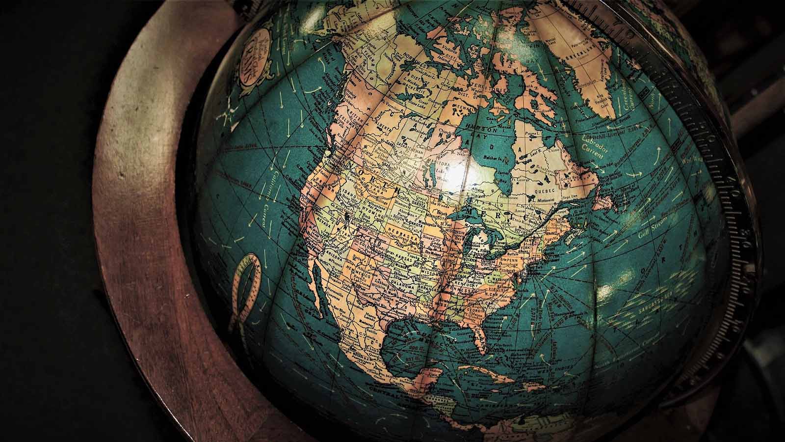 Globe_landscape